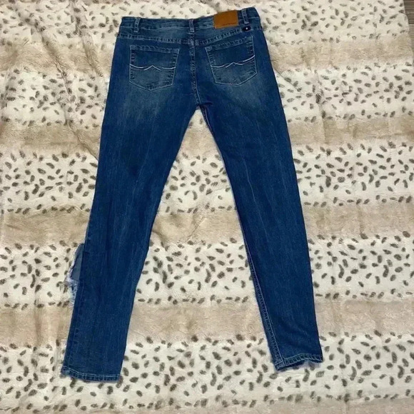 Lucky Brand Jeans - Picture 2 of 6